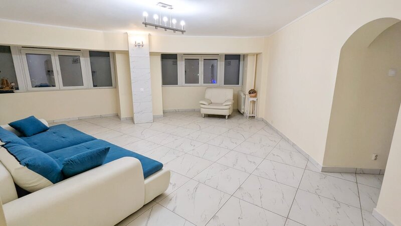 Alba Iulia Bd Unirii, 3 Camere 103 mp 2 bai, Refacut Total, Locuit, Birou